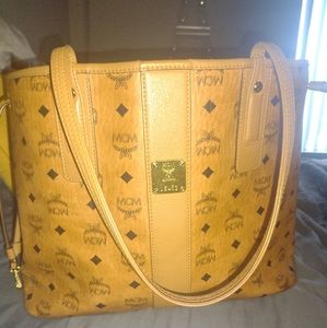 MCM Liz medium reversible tote